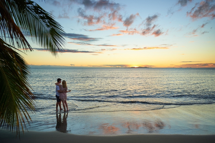 Imagen de los exteriores del Hotel Doubletree Resort By Hilton Fiji - Sonaisali Island. Foto 8