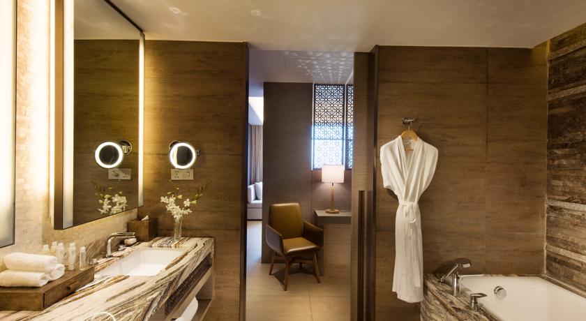 Imagen general del Hotel Doubletree Resort By Hilton Hainan Chengmai. Foto 2