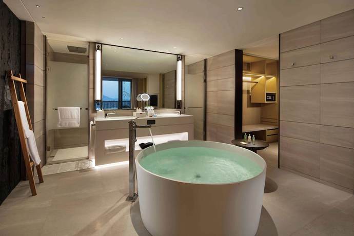 Imagen de la habitación del Hotel Doubletree Resort By Hilton Hainan - Xinglong Lakeside. Foto 6