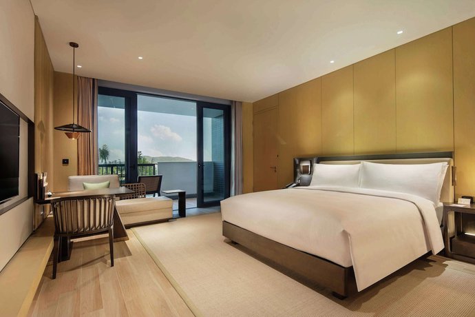 Imagen de la habitación del Hotel Doubletree Resort By Hilton Hainan - Xinglong Lakeside. Foto 7