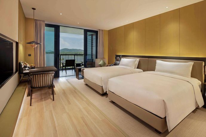 Imagen de los interiores del Hotel Doubletree Resort By Hilton Hainan - Xinglong Lakeside. Foto 19
