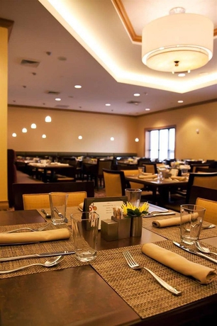 Imagen del bar/restaurante del Hotel Doubletree Resort By Hilton Lancaster. Foto 4