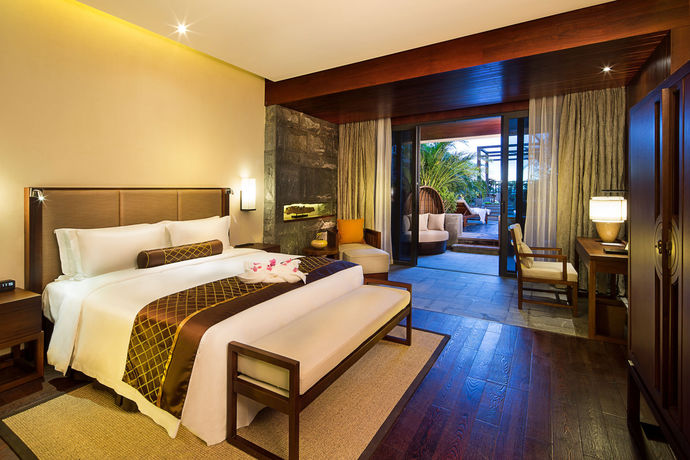 Imagen de la habitación del Hotel Doubletree Resort by Hilton Hainan Qixianling Hot. Foto 13