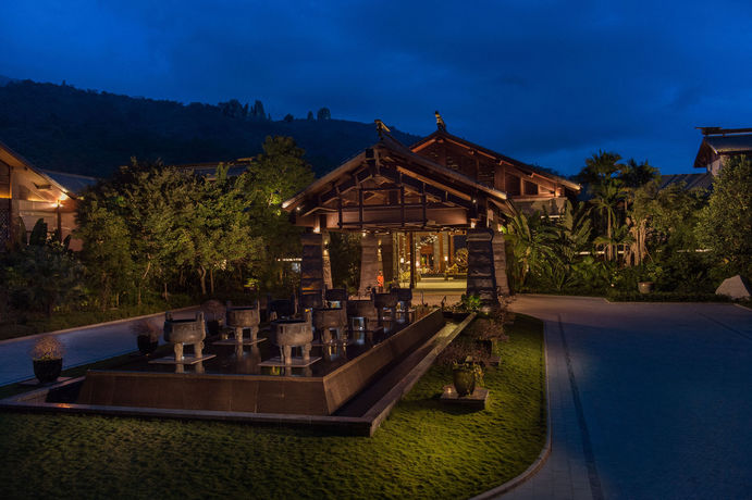 Imagen de la piscina del Hotel Doubletree Resort by Hilton Hainan Qixianling Hot. Foto 16
