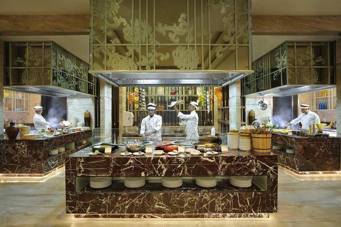 Imagen de la habitación del Hotel Doubletree Suites By Hilton Bangalore. Foto 9