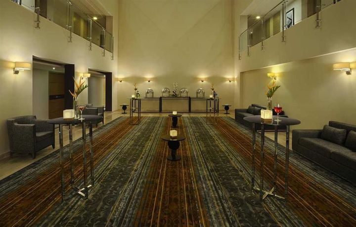 Imagen de los interiores del Hotel Doubletree Suites By Hilton Bangalore. Foto 15