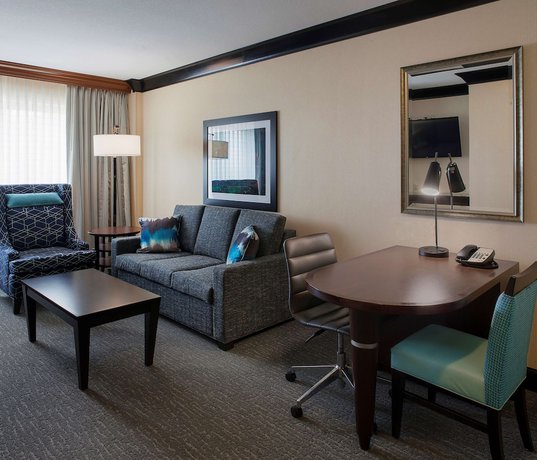Imagen de la habitación del Hotel Doubletree Suites By Hilton Bentonville. Foto 2