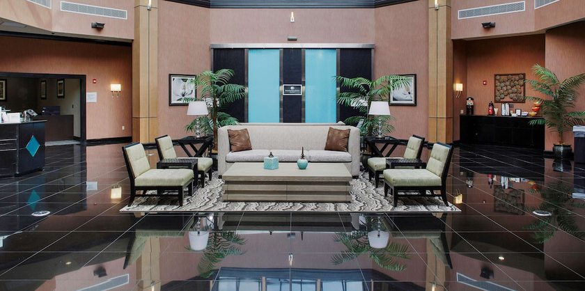 Imagen de los interiores del Hotel Doubletree Suites By Hilton Bentonville. Foto 15