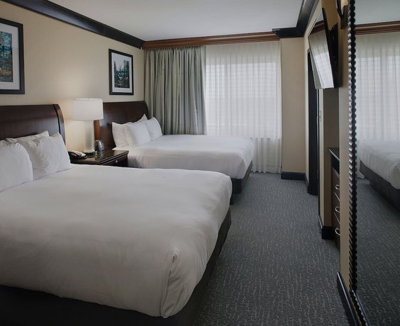 Imagen de la habitación del Hotel Doubletree Suites By Hilton Bentonville. Foto 8