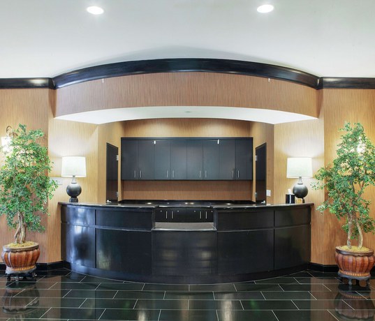 Imagen de los interiores del Hotel Doubletree Suites By Hilton Bentonville. Foto 18