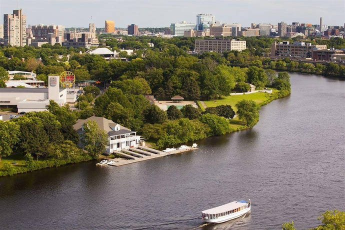 Imagen general del Hotel Doubletree Suites By Hilton Boston - Cambridge. Foto 2