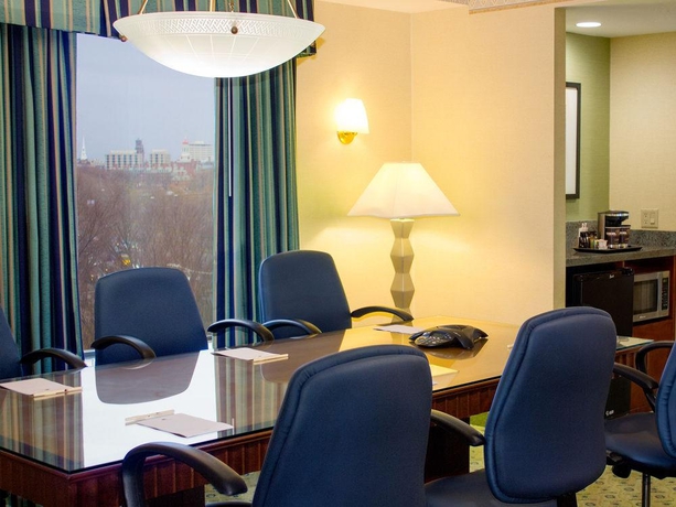 Imagen general del Hotel Doubletree Suites By Hilton Boston - Cambridge. Foto 6