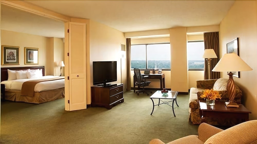 Imagen de la habitación del Hotel Doubletree Suites By Hilton Columbus Downtown. Foto 17