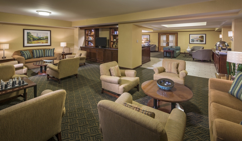 Imagen de los interiores del Hotel Doubletree Suites By Hilton Htl and Conf Cntr Downers Grove. Foto 9