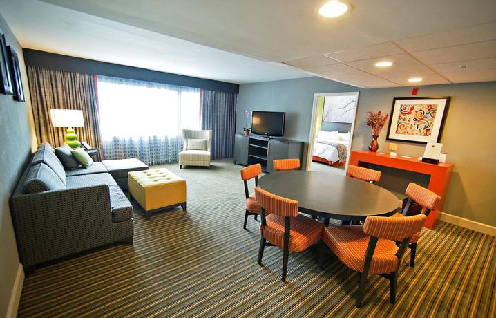 Imagen de la habitación del Hotel Doubletree Suites By Hilton Huntsville South. Foto 5
