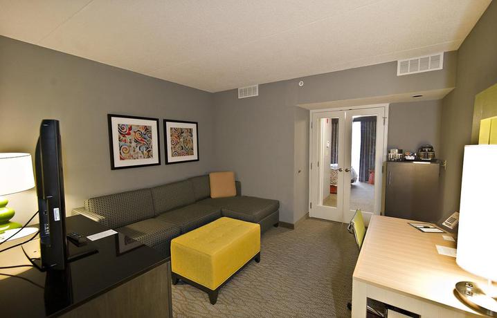 Imagen de la habitación del Hotel Doubletree Suites By Hilton Huntsville South. Foto 6