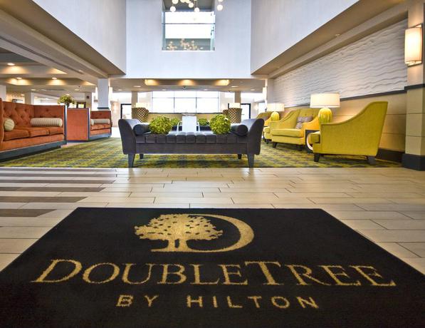 Imagen de los interiores del Hotel Doubletree Suites By Hilton Huntsville South. Foto 12