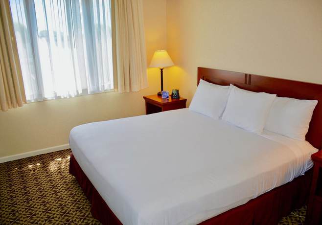 Imagen de la habitación del Hotel Doubletree Suites By Hilton Mt. Laurel. Foto 4