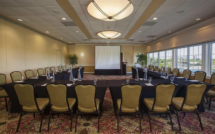 Imagen de los interiores del Hotel Doubletree Suites By Hilton Naples. Foto 9