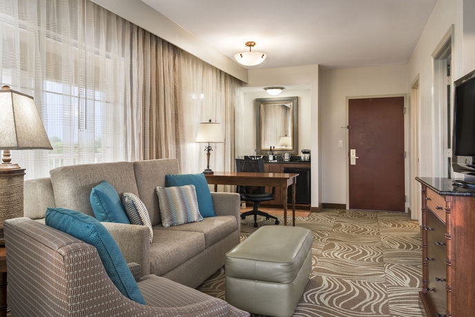 Imagen de los interiores del Hotel Doubletree Suites By Hilton Naples. Foto 12