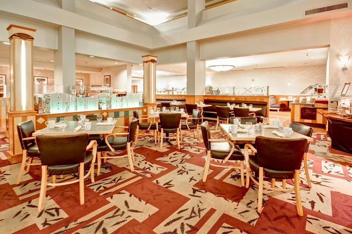 Imagen del bar/restaurante del Hotel Doubletree Suites By Hilton Seattle Airport - Southcenter. Foto 4