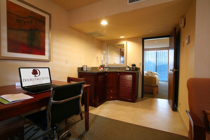Imagen de la habitación del Hotel Doubletree Suites By Hilton Tucson Airport. Foto 6