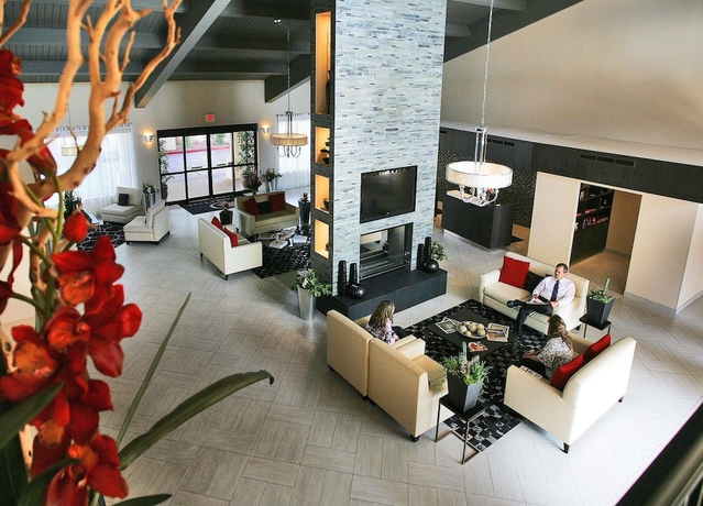 Imagen de los interiores del Hotel Doubletree Suites By Hilton Tucson Airport. Foto 12