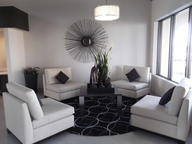 Imagen de los interiores del Hotel Doubletree Suites By Hilton Tucson Airport. Foto 13