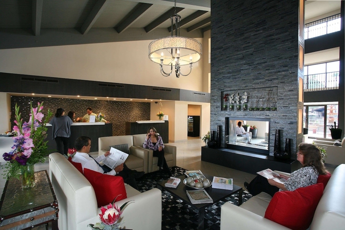 Imagen de los interiores del Hotel Doubletree Suites By Hilton Tucson Airport. Foto 16
