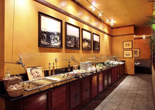 Imagen del bar/restaurante del Hotel Doubletree Tallahassee. Foto 2