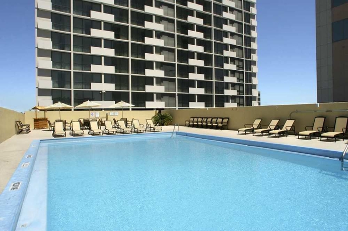 Imagen de la piscina del Hotel Doubletree Tallahassee. Foto 14