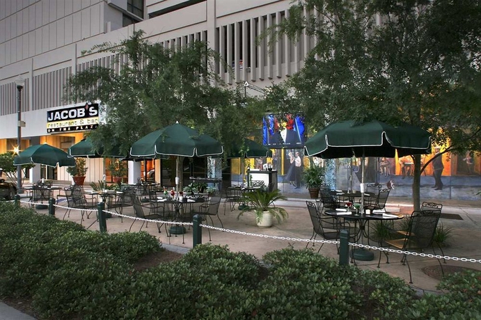 Imagen del bar/restaurante del Hotel Doubletree Tallahassee. Foto 4