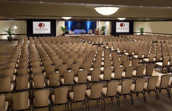 Imagen de los interiores del Hotel Doubletree Tampa Airport. Foto 15