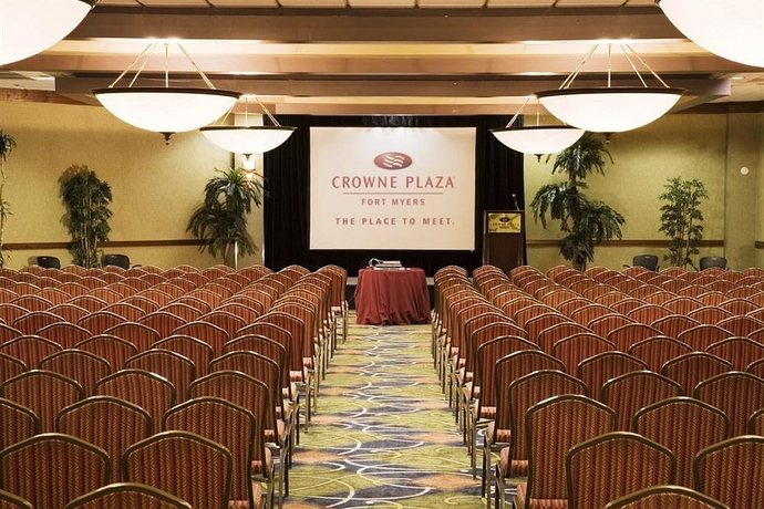 Imagen general del Hotel Doubletree by Hilton Fort Myers at Bell Tower Shops. Foto 1