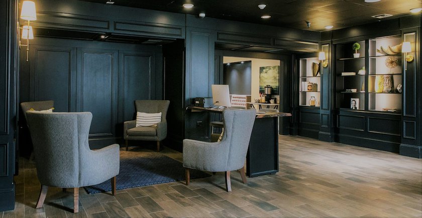 Imagen de los interiores del Hotel Doubletree by Hilton Hilton Head Island. Foto 18