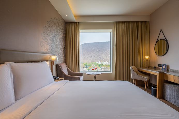 Imagen de la habitación del Hotel Doubletree by Hilton Jaipur Amer. Foto 11