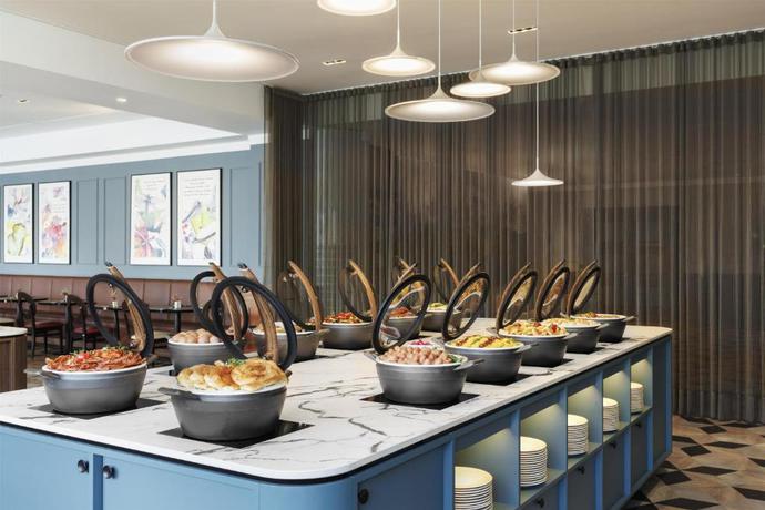 Imagen del bar/restaurante del Hotel Doubletree by Hilton Ljubljana. Foto 3