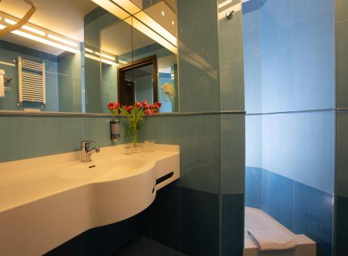 Imagen general del Hotel Doubletree by Hilton Milan Malpensa Solbiate Olona. Foto 20