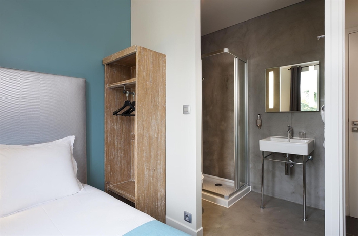 Imagen de la habitación del Hotel Douglas. Foto 10