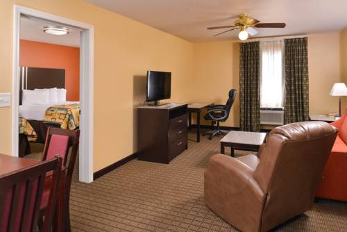 Imagen de la habitación del Hotel Douglas Inn and Suites, Cleveland. Foto 9