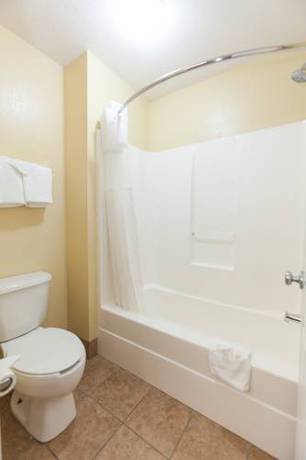 Imagen de la habitación del Hotel Douglas Inn and Suites, Cleveland. Foto 12