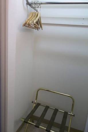 Imagen de la habitación del Hotel Douglas Inn and Suites. Foto 4