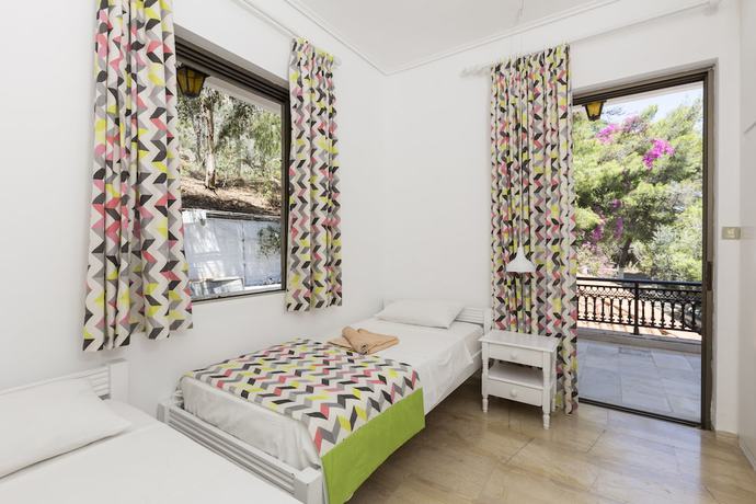 Imagen de la habitación del Hotel Douka Seafront Residences. Foto 2