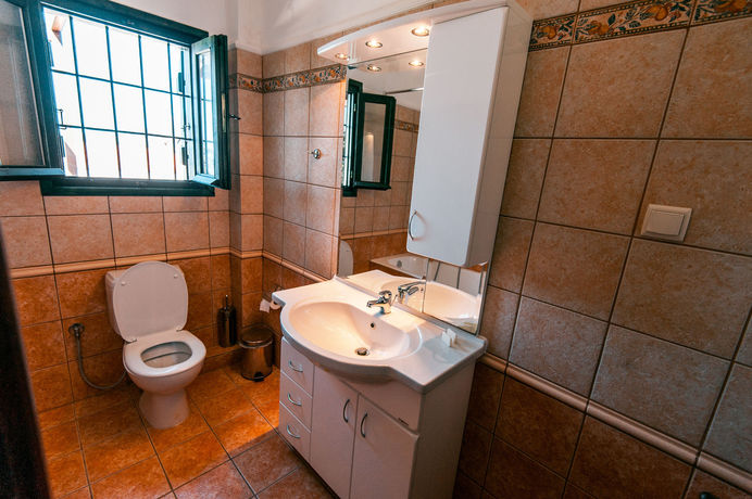 Imagen de los exteriores del Hotel Douliana Villas. Foto 8