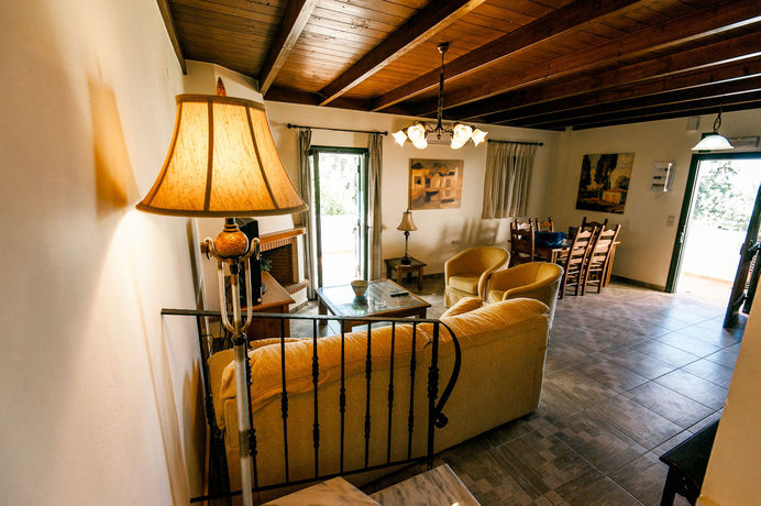 Imagen de la habitación del Hotel Douliana Villas. Foto 5