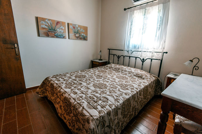 Imagen de los interiores del Hotel Douliana Villas. Foto 15