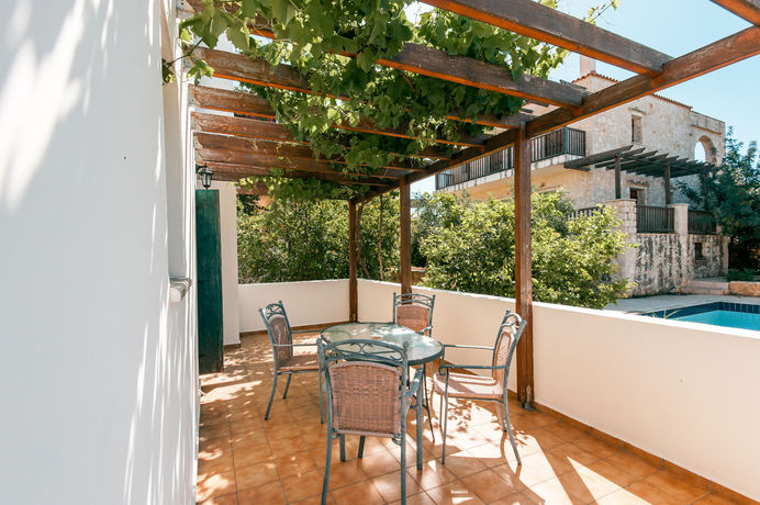 Imagen de la habitación del Hotel Douliana Villas. Foto 6