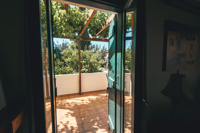 Imagen de la habitación del Hotel Douliana Villas. Foto 7