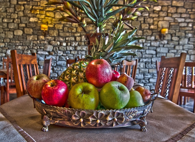 Imagen del bar/restaurante del Hotel Doupiani House. Foto 2