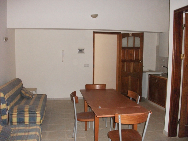 Imagen de los interiores del Hotel Dourada Studios. Foto 12